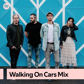 Imagem de Walking On Cars